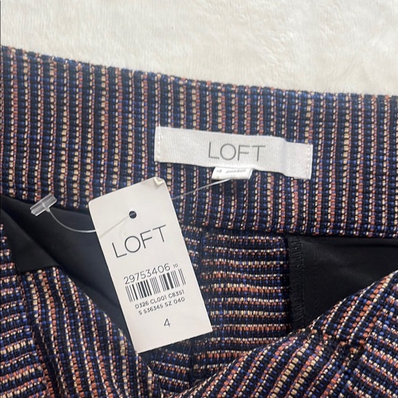 LOFT Textured Riviera Shorts with 4 Inch Inseam - Picture 6 of 11